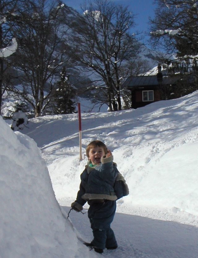 Julian im Schnee